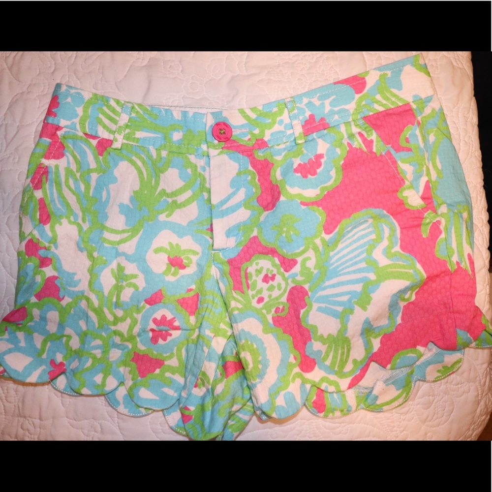 Lilly Pulitzer Short Sz 4